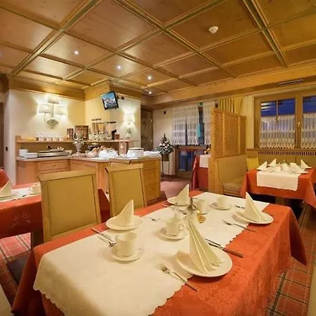 Hotel Cervo 3*