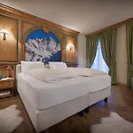 Cervo 酒店 利维尼奥