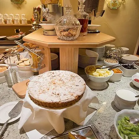 Cervo Hotel 3*